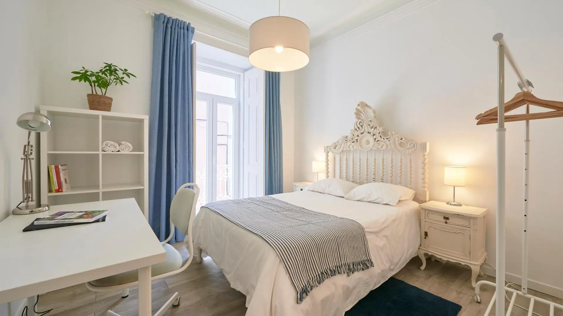 Spacious 3 Bedroom Downtown Lisboa